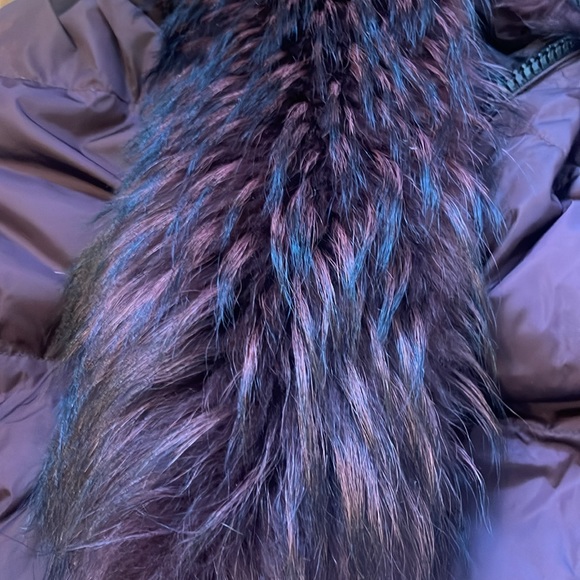 Moncler like new worn once burgundy asiatic raccoon fur collar jacket size 1 - Picture 11 of 16